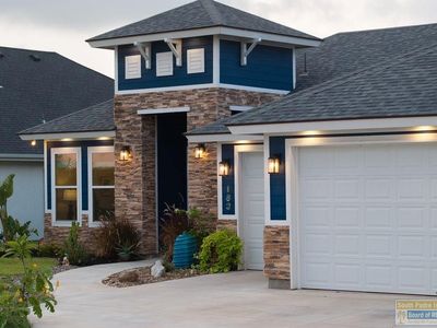 183 Torrey Pines Rd, Pt Isabel, TX, 78578