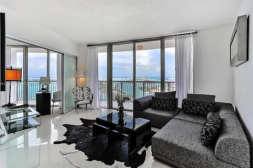 1750 N Bayshore Dr #5002 Photo 1