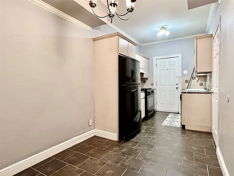 5325 Reiger Ave #1 — Photo 8