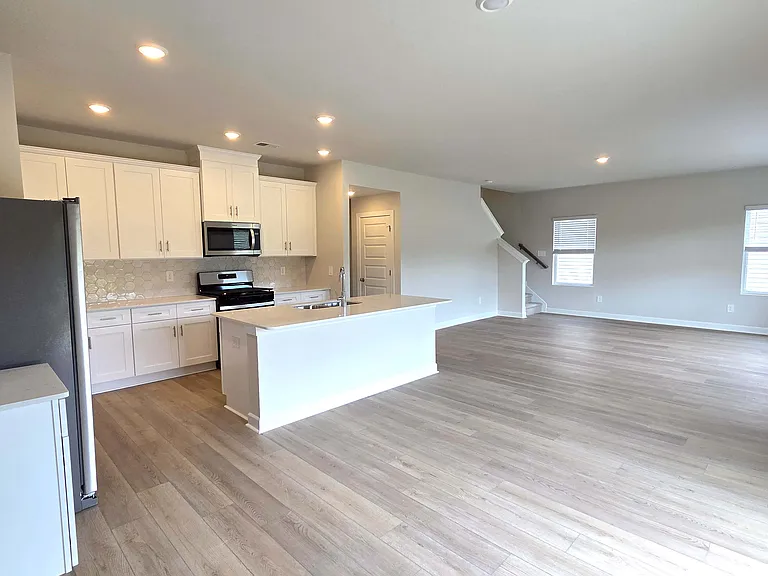 541 Cozy Bluff Rd — Photo 15