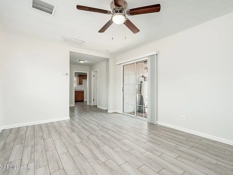 744 W Coolidge St #C — Photo 7