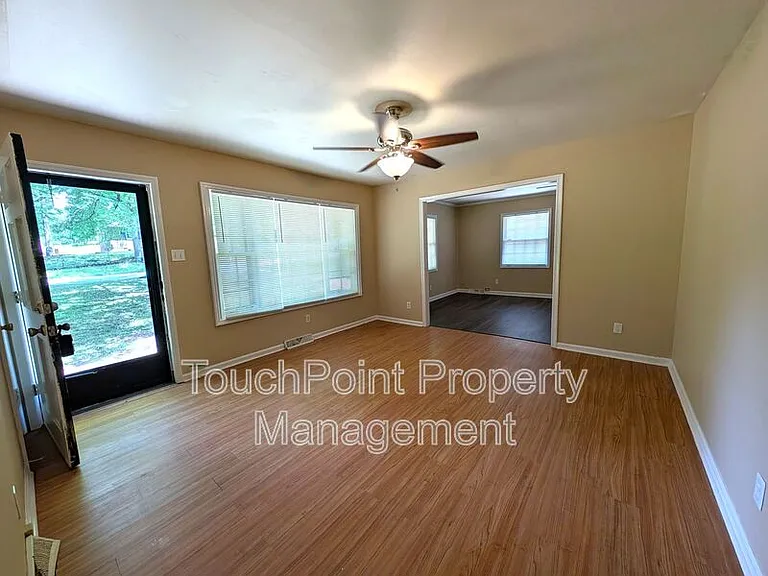 1000 Claremont Rd — Photo 8
