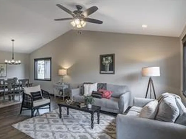 234 S Chestnut St, Ellsworth, WI 54011