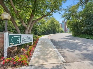 55 Blue Springs Dr #706, Waterloo, ON