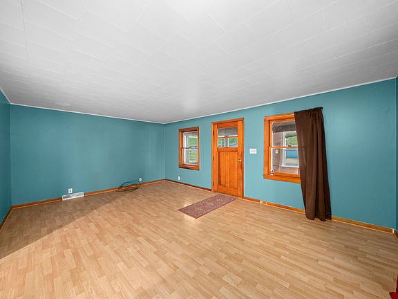 4th image of 210 N Green St