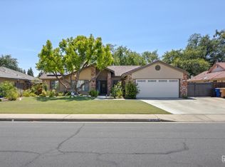 3105 Whisper Oak Way, Bakersfield, CA