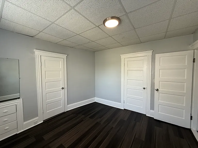 62-64 Lawrence St #62 — Photo 9