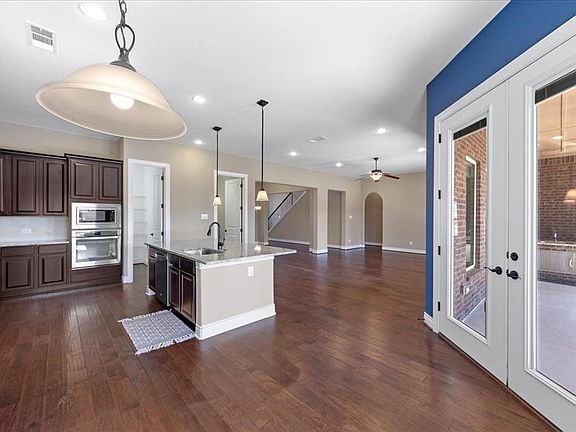 2nd image of 116 Dogwood Dr