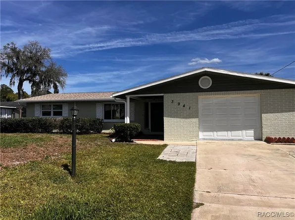 3941 N Seminole Point, Crystal River, FL 34428