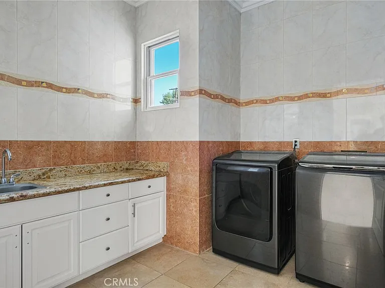 16459 Otsego St — Photo 22