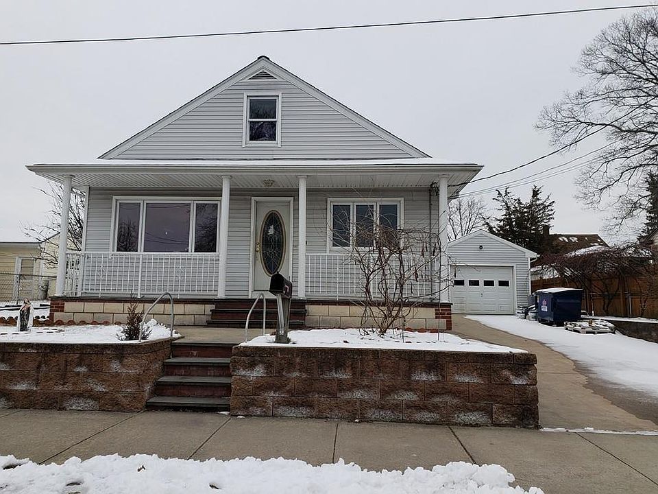 288 Oliver St, New Bedford, MA 02745 Zillow
