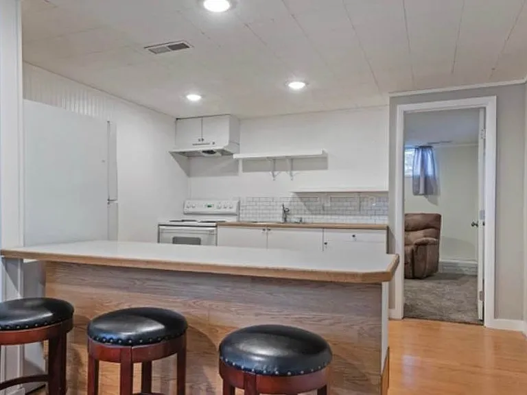 1865 Spring Creek Dr — Photo 5