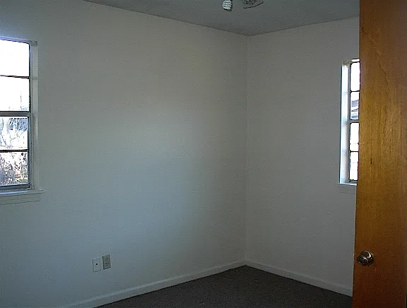1702 Ash St — Photo 4