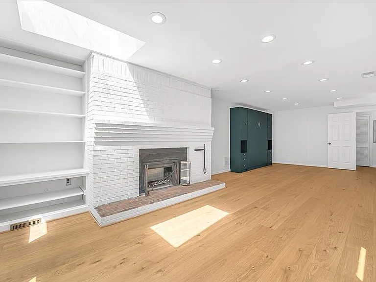9514 Edgeley Rd — Photo 33