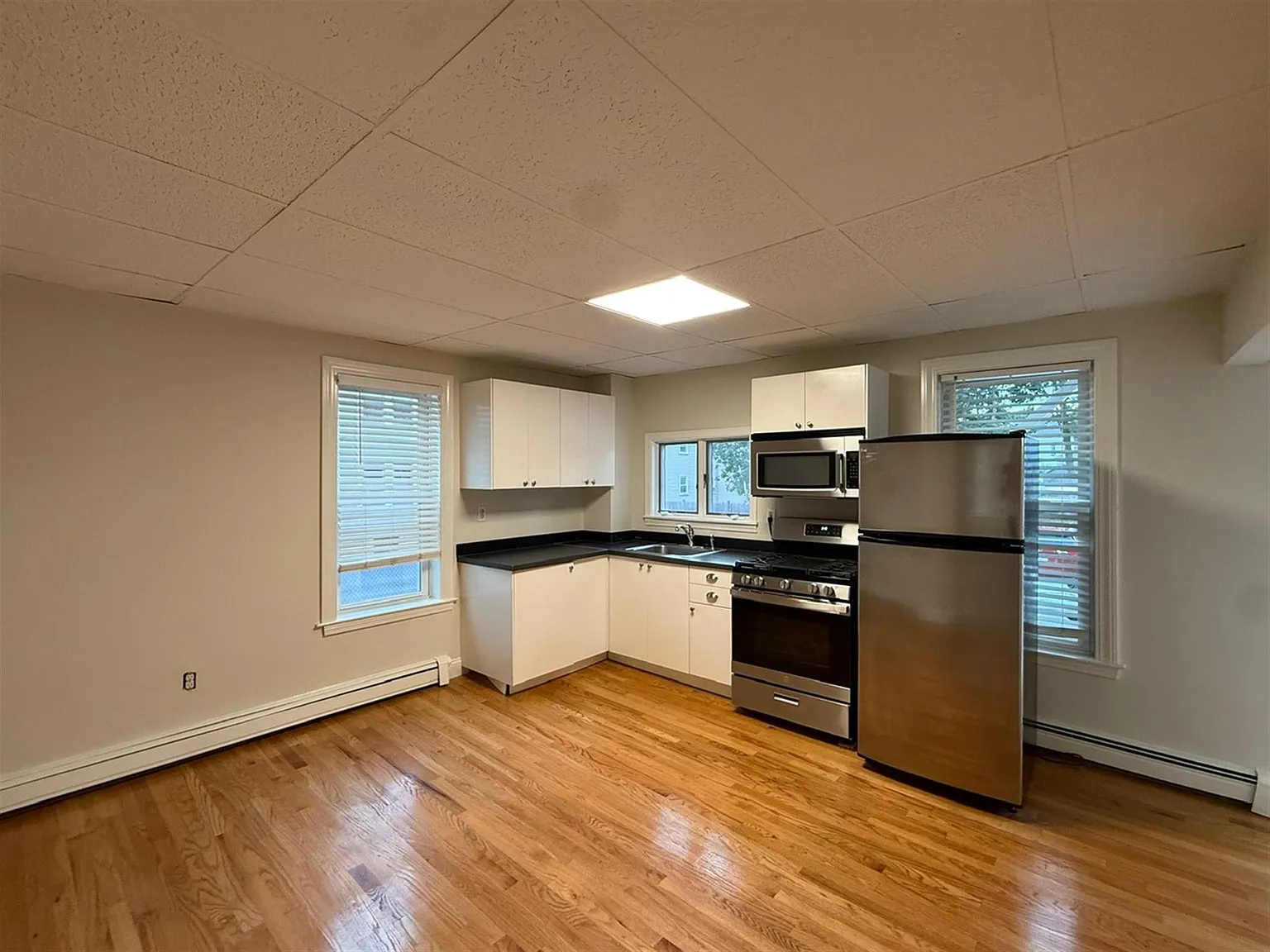 Studio, 9999 sqft, $1,850 — Photo 1