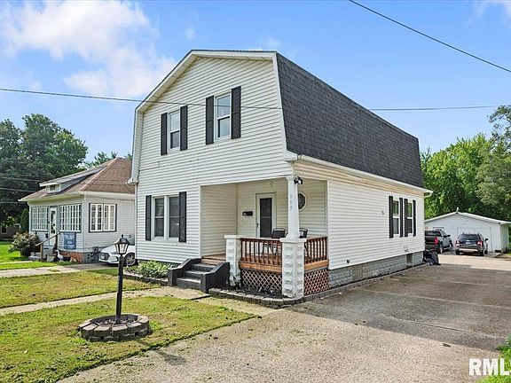 3rd image of 909 E College Ave