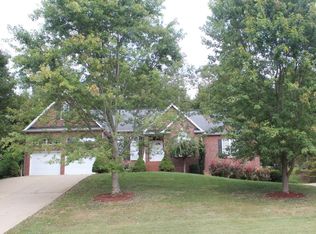 135 Polo Dr, Blountville, TN 37617