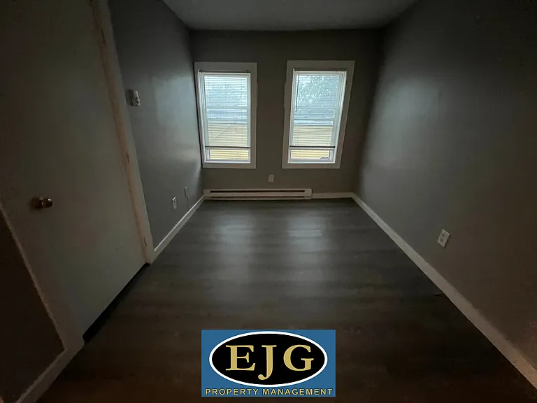 211 Pine St #2 — Photo 14