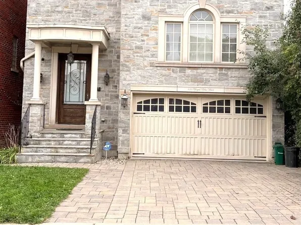 111 Royal Palm Dr, Vaughan, ON L4J 8K1