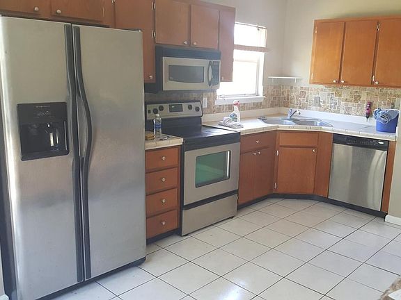 5th image of 1629 Cove Landing Dr