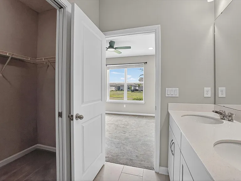 698 Cherry Elm Dr — Photo 13