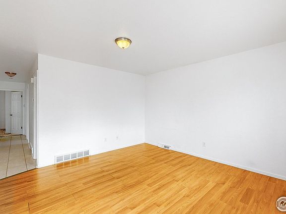 3rd image of 317 10th Ave