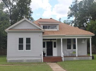 465 W Hartel St, Sour Lake, TX 77659