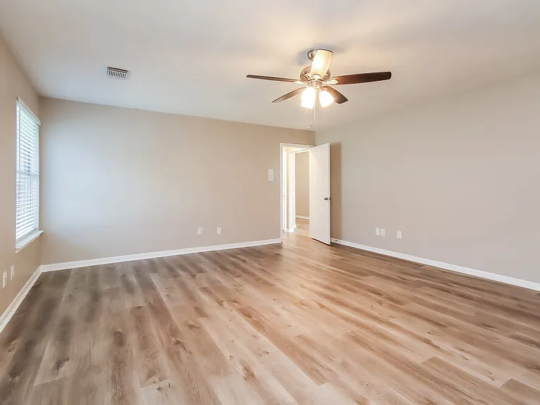 10815 Malden Dr — Photo 10