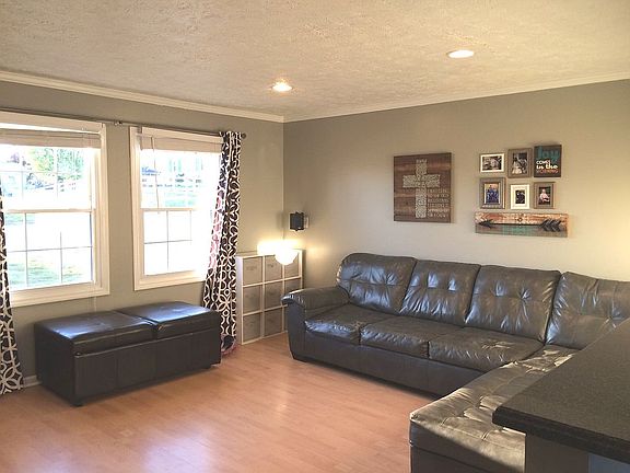 2nd image of 119 Dennis St