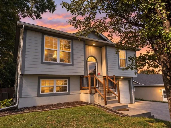 19304 E 13th St N, Independence, MO 64056