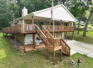 8700 Hillsdale Dr, Gregory, MI 48137