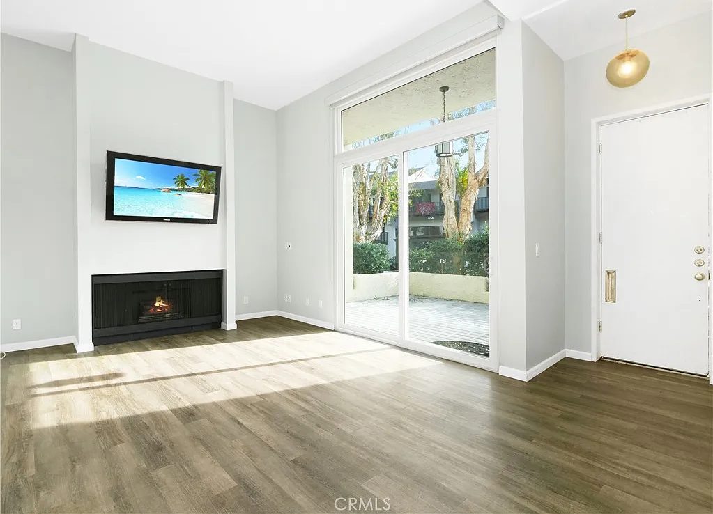 3 bed, 1494 sqft, $6,800 — Photo 3