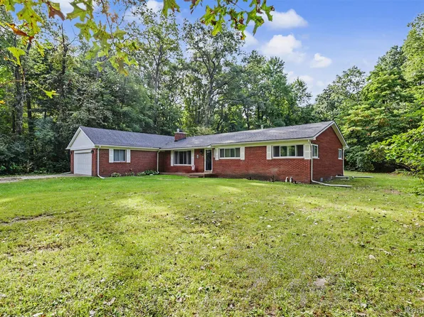 45223 Wear Rd, Belleville, MI 48111