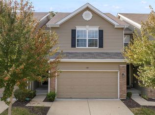 1811 Hyland Green Dr, O'Fallon, MO 63366