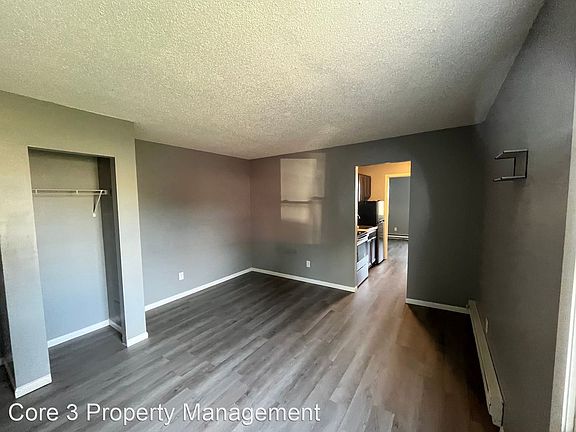 3rd image of 335 E North St #8