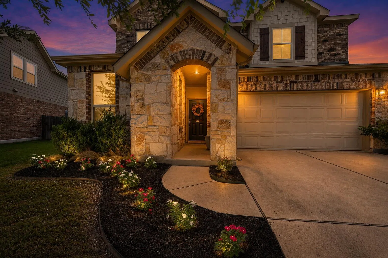 4 bed, 3.0 bath, 2457 sqft, $2,299 — Photo 2