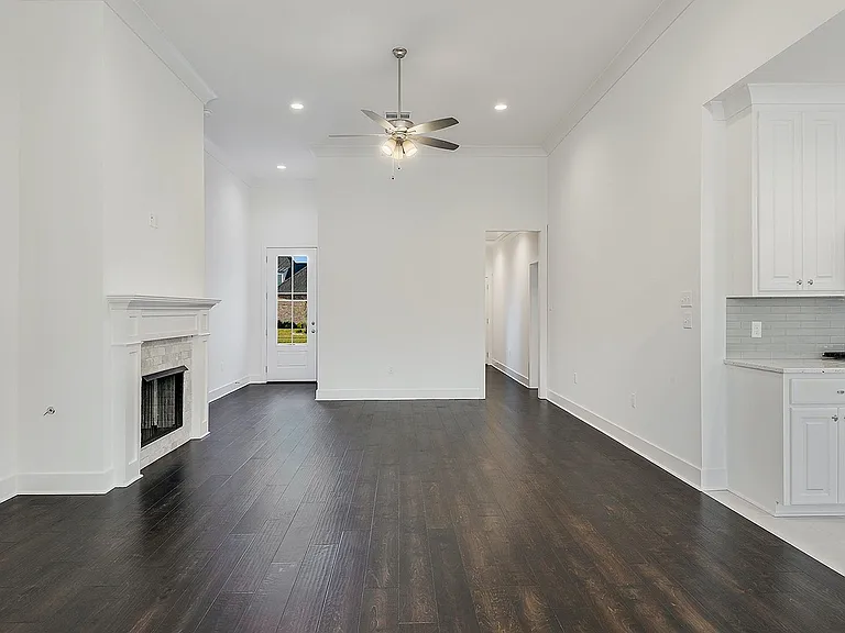 39419 Waycross Ave — Photo 10