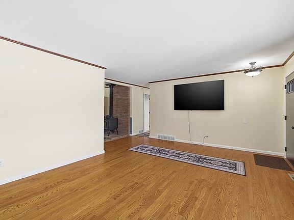 3rd image of 796 Township Road 1101
