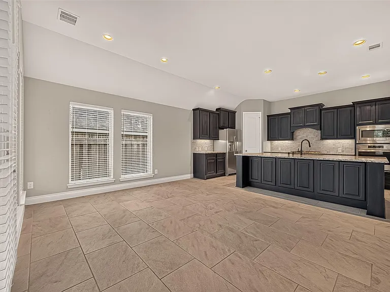 27124 Holtwood Grove Rd — Photo 6