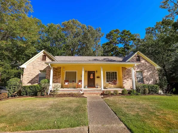 2108 W Oak St, El Dorado, AR 71730