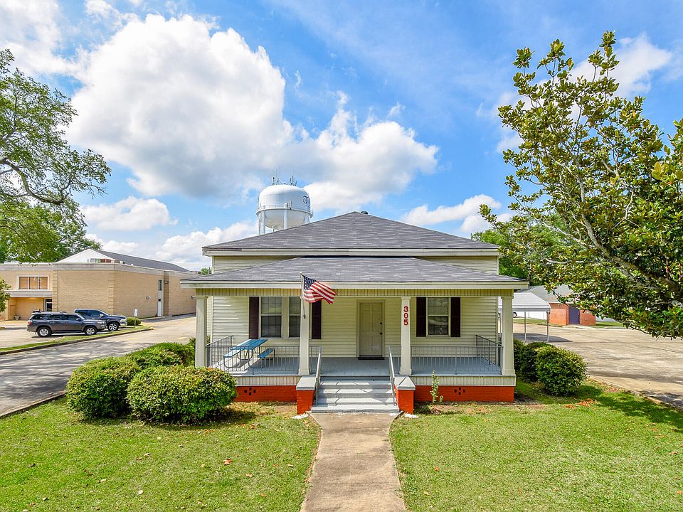 305 King St, Tallassee, AL 36078 | Zillow