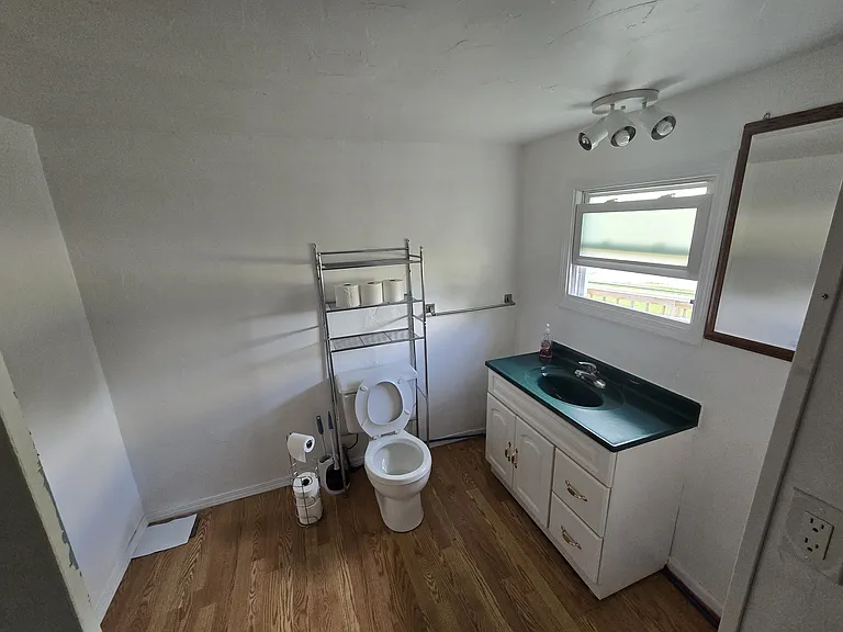 112 N Maple St — Photo 10