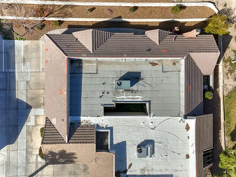 3953 Landsdown Pl — Photo 31