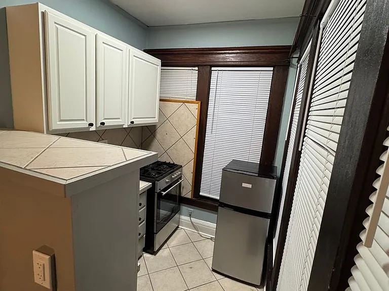 1338 Washtenaw Ave — Photo 7