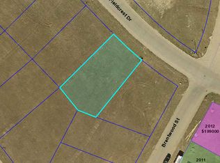 4272 Fieldcrest Dr, Sioux City, IA 51103