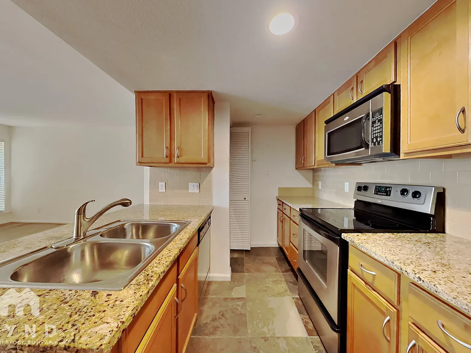 1 bed, 1.0 bath, 693 sqft, $1,205 — Photo 4
