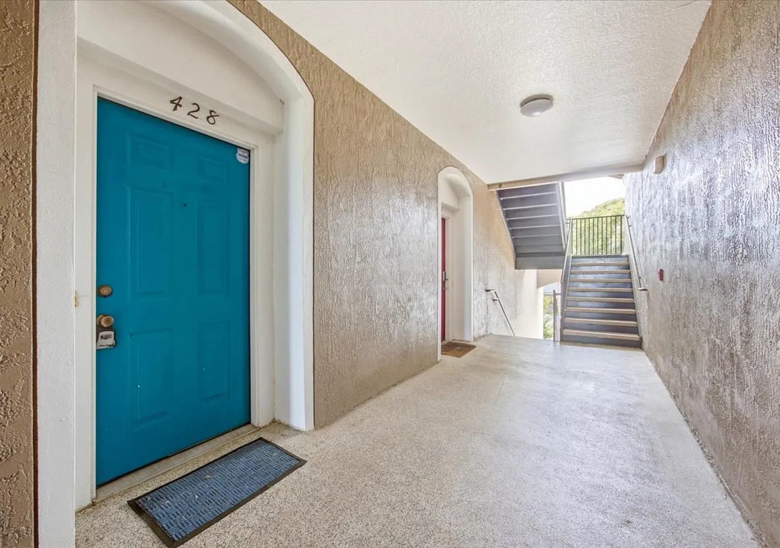 Lovely condo for Rent — Photo 3