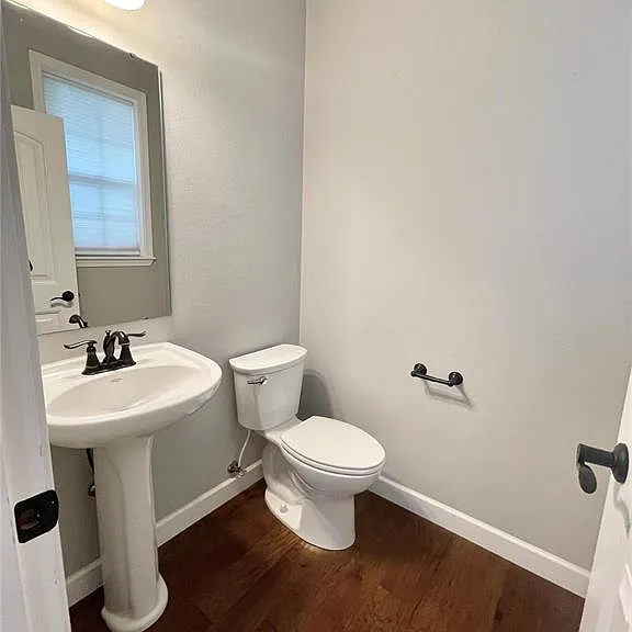 805 Bluff Ridge Ln — Photo 6