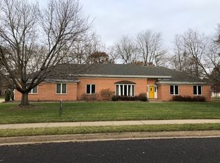 9925 N Townsend Dr, Peoria, IL 61615