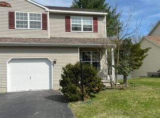 26 Ponderosa Dr #2, Clifton Park, NY 12065